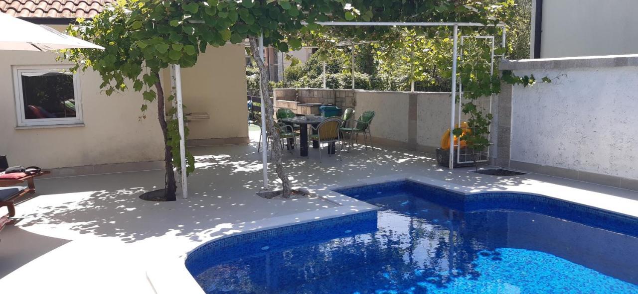 Apartmani Amira Trebin Dış mekan fotoğraf